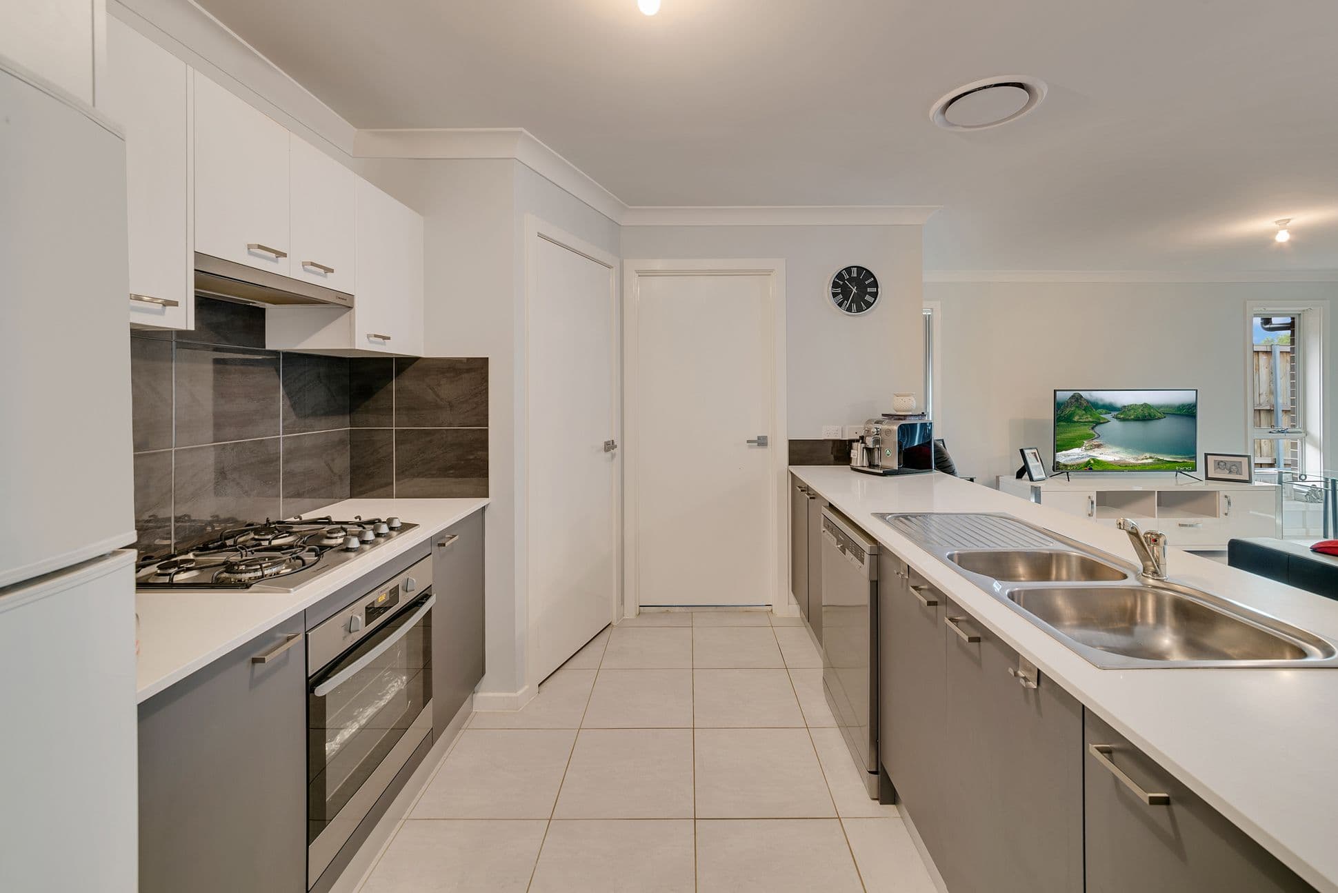 3 Abel Road, Spring Farm - Image 1