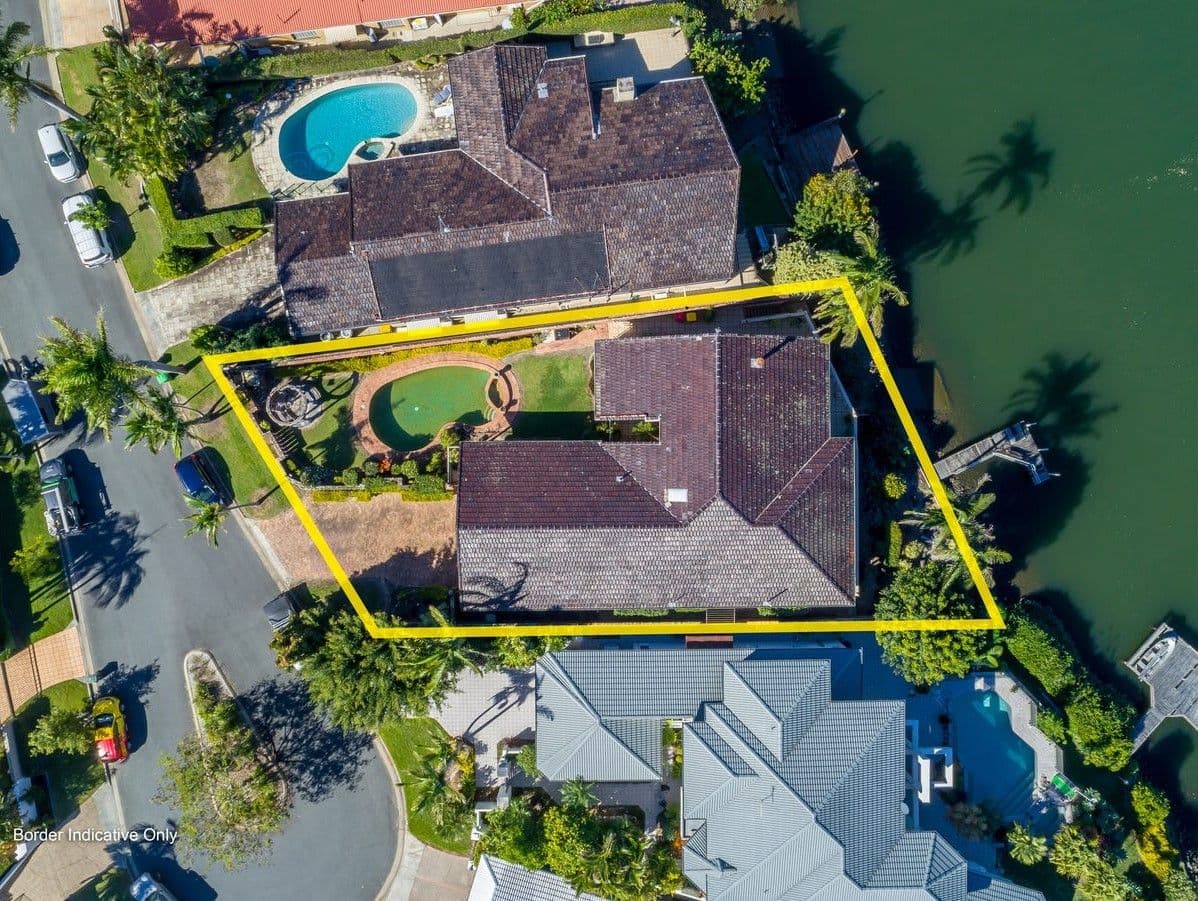 25 Donegal Crescent, Bundall QLD 4217, Bundall - Thumbnail 2