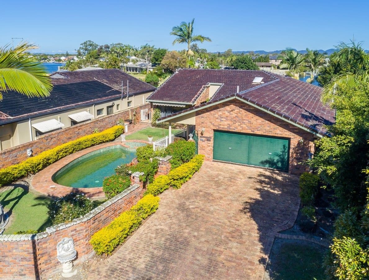 25 Donegal Crescent, Bundall QLD 4217, Bundall - Thumbnail 4