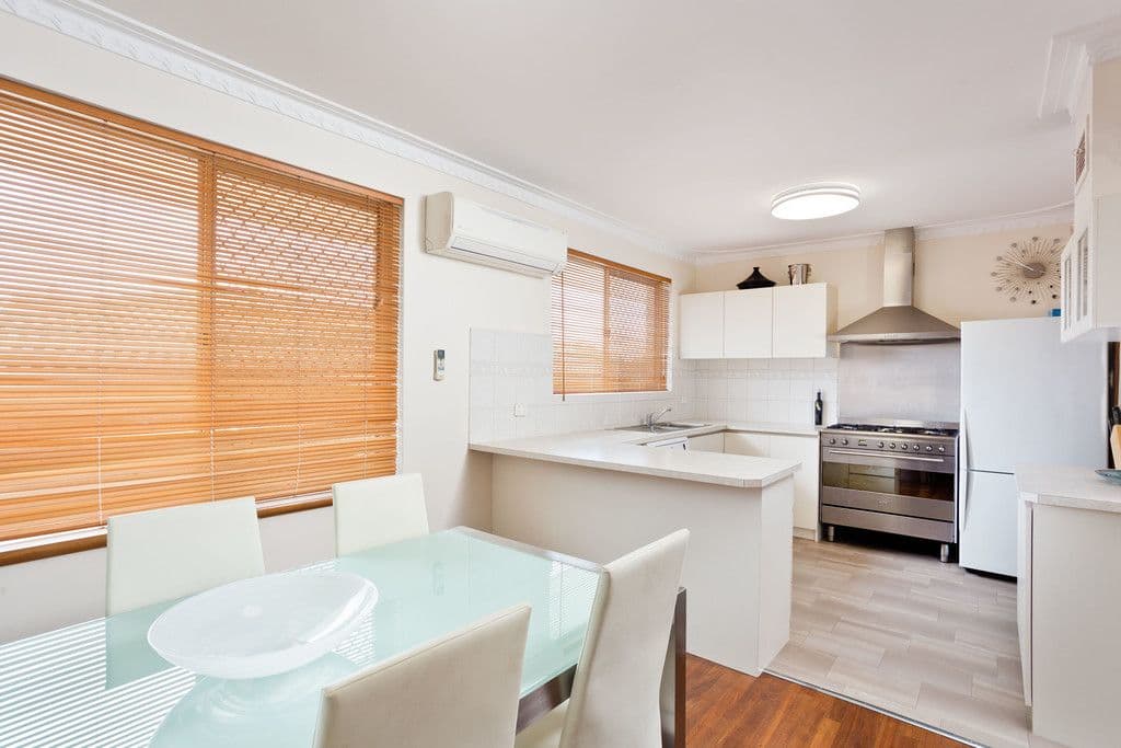 17A Pickering Way, Booragoon WA 6154, Booragoon - Thumbnail 2