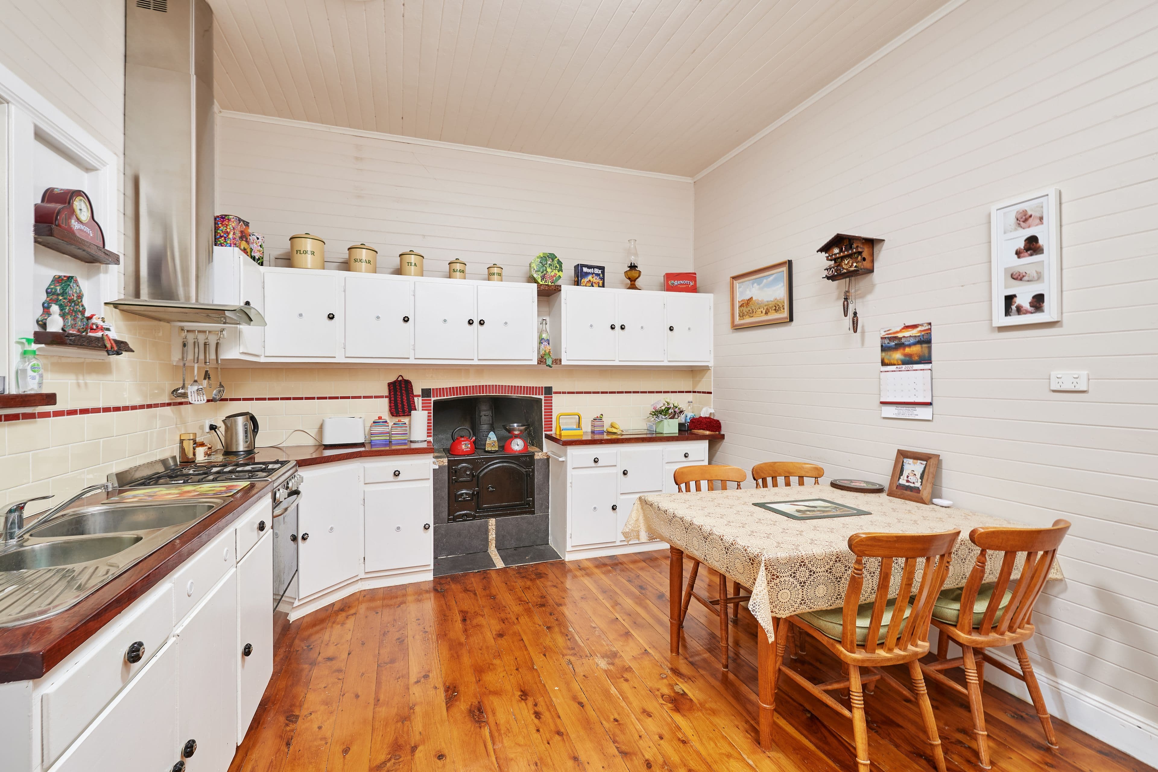39 Gloucester Street, Junee NSW 2663, Junee - Thumbnail 2