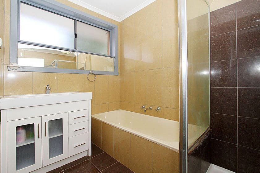 9 Senior Close, MILL PARK VIC 3082, Mill Park - Thumbnail 6