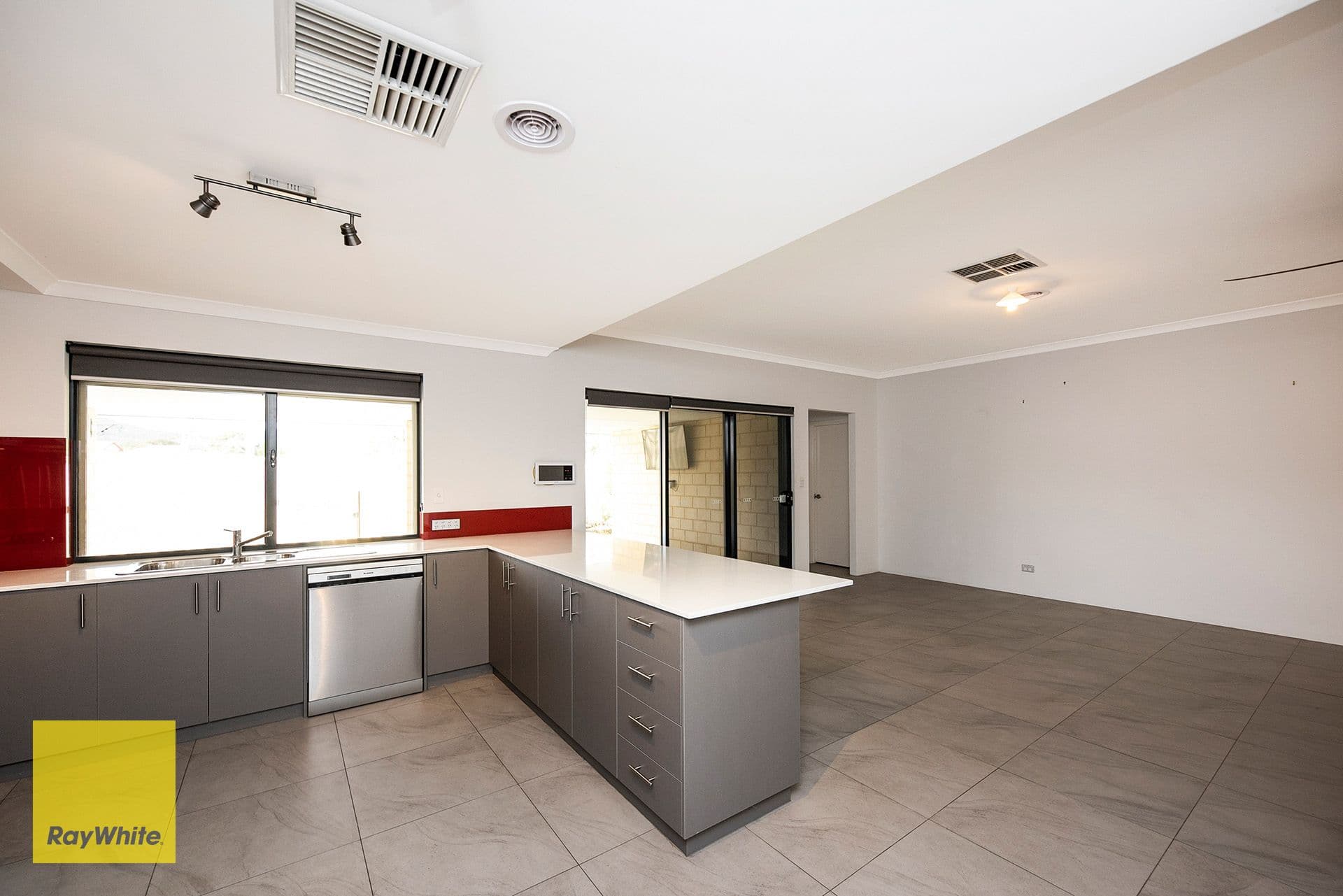 30 Boodjera Bend, Forrestfield WA 6058, Forrestfield - Thumbnail 7