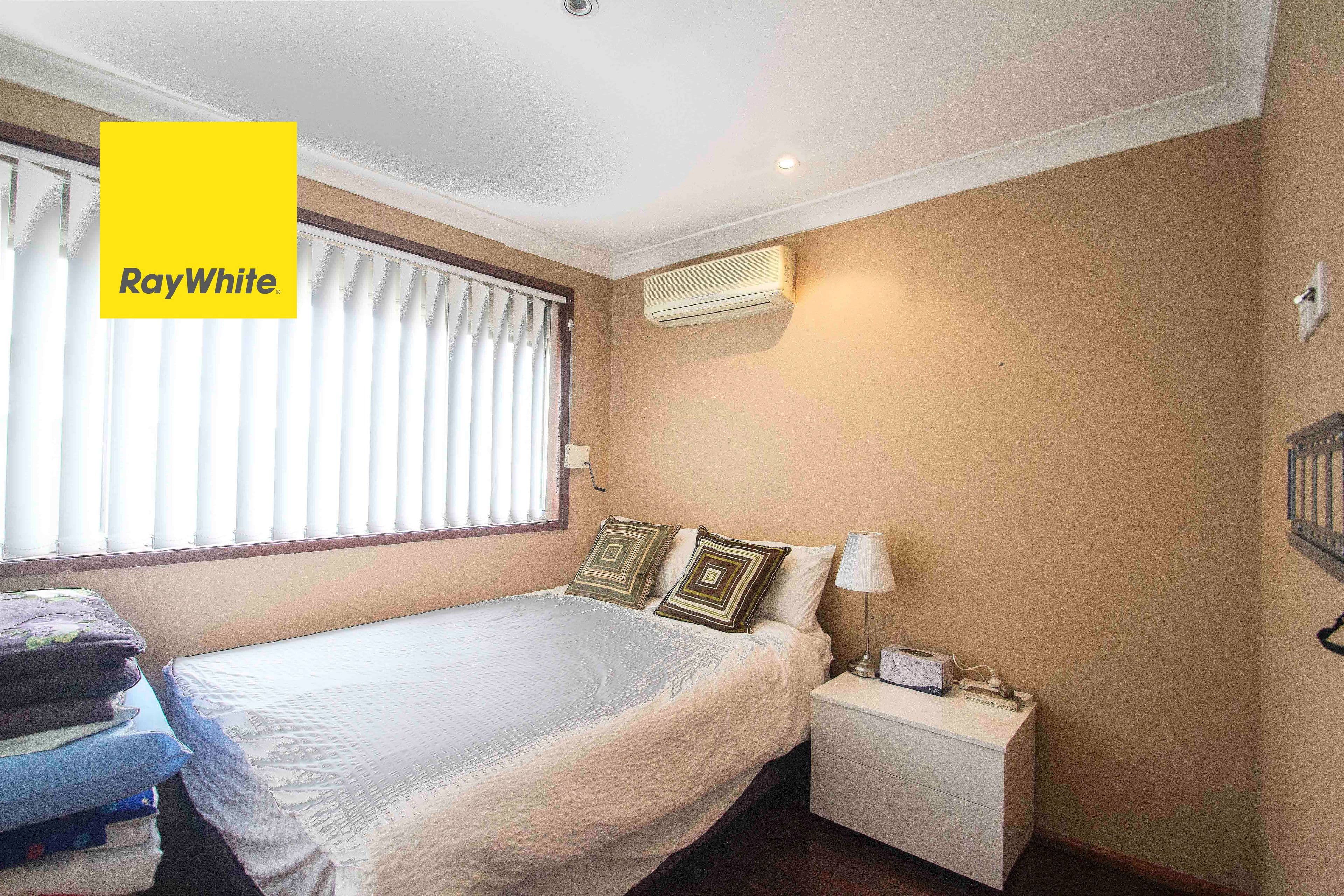 16 Melbourne Road, St Johns Park - Thumbnail 4