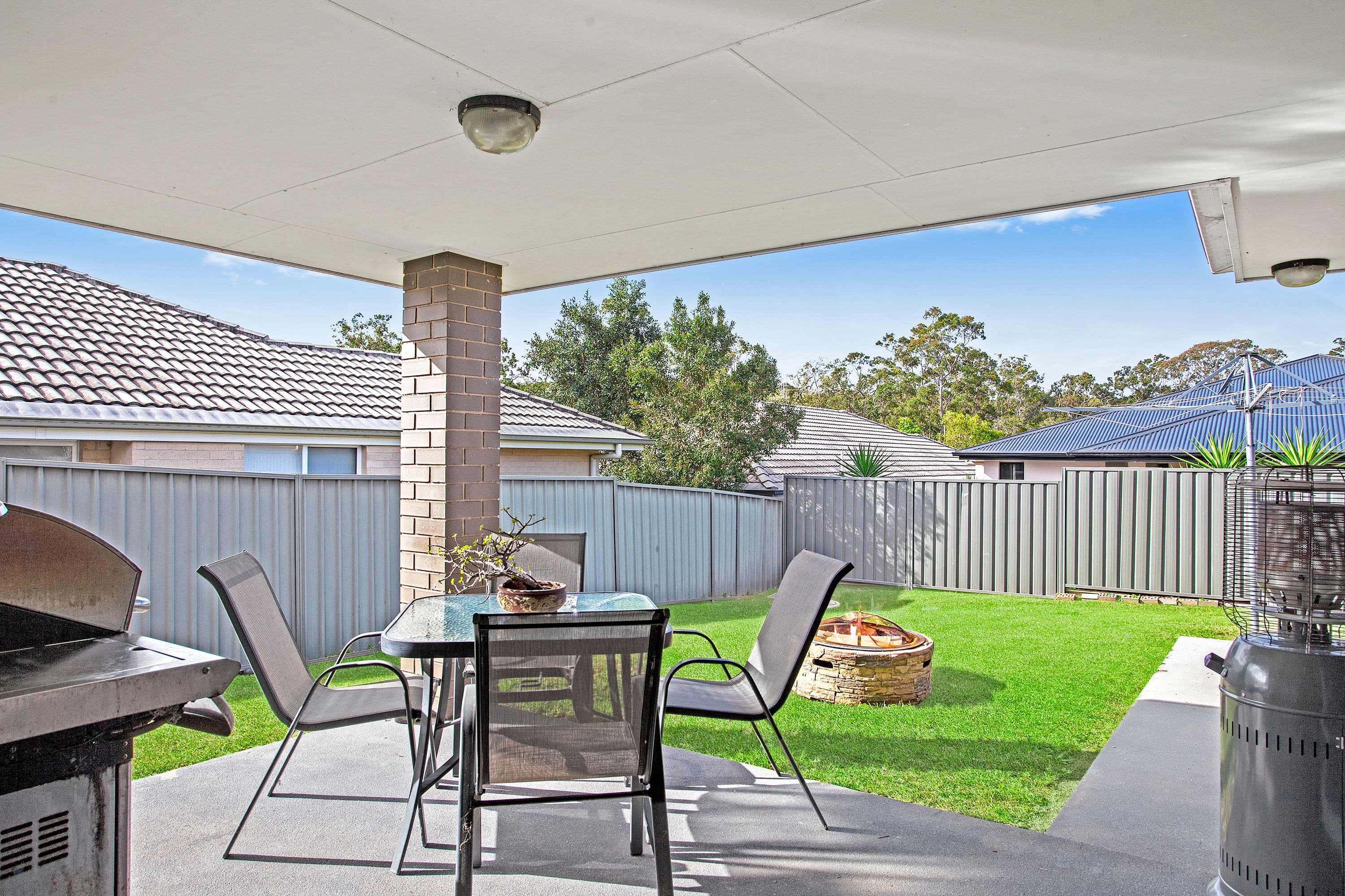 15 Colonial Street, Wadalba - Thumbnail 4