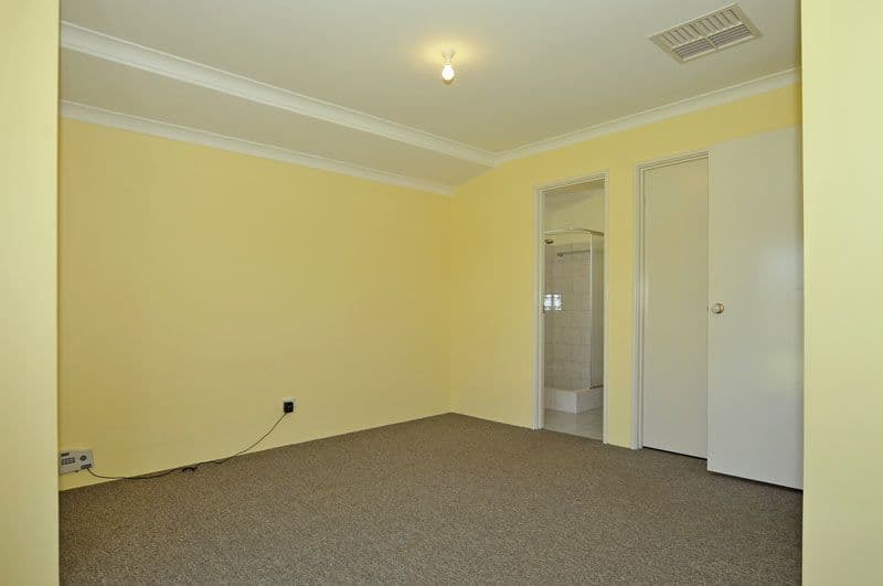 26 Alsace Avenue, CAVERSHAM WA 6055, Caversham - Thumbnail 2