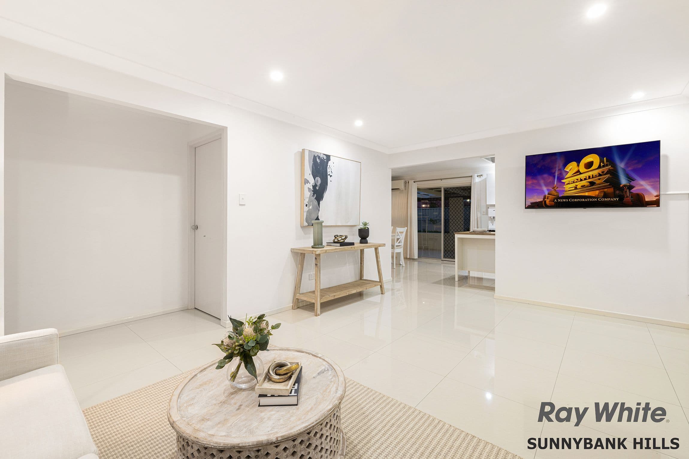 15 Lilyvale Street, Mansfield QLD 4122, Mansfield - Thumbnail 2