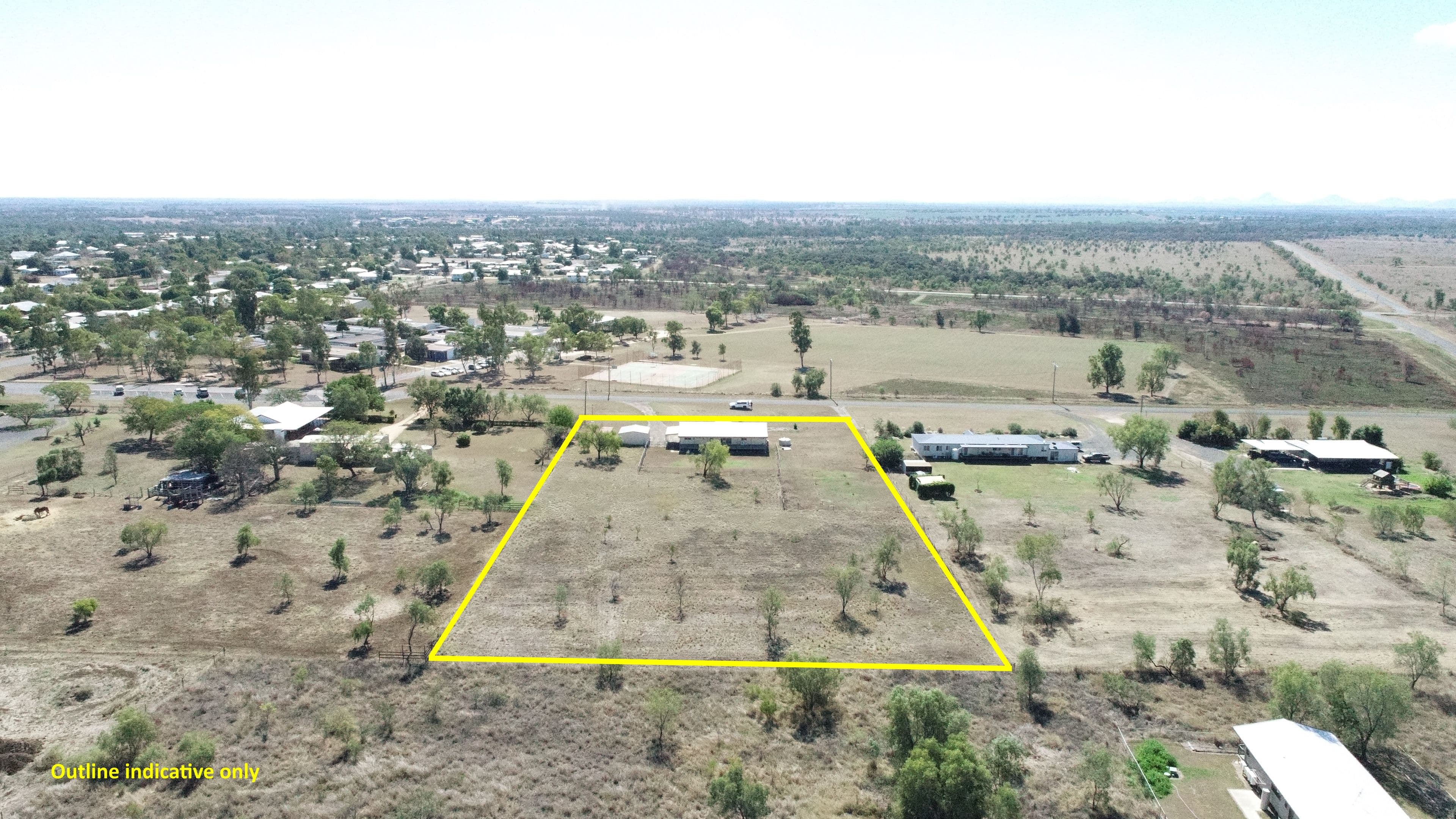 42 Gordon Street, Capella QLD 4723, Capella - Thumbnail 2