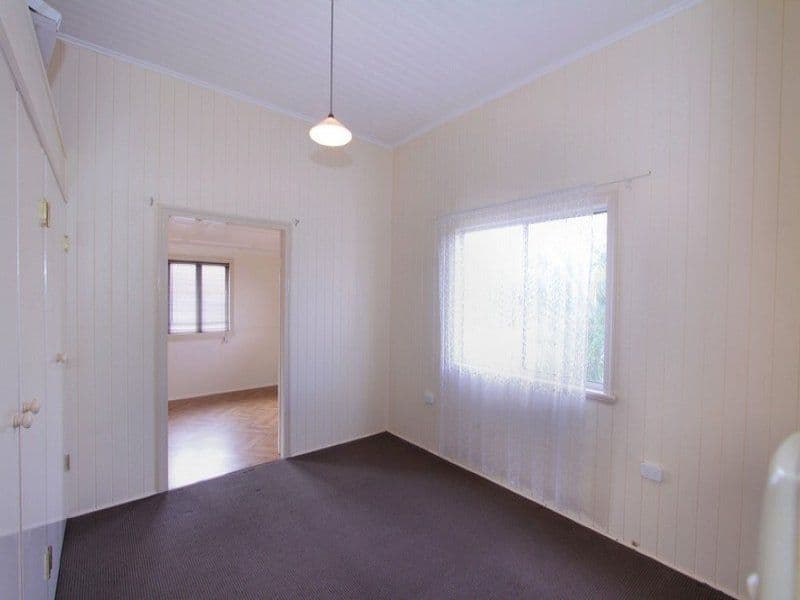 19 Wilmot Street, BUNDABERG NORTH QLD 4670, Bundaberg North - Thumbnail 8