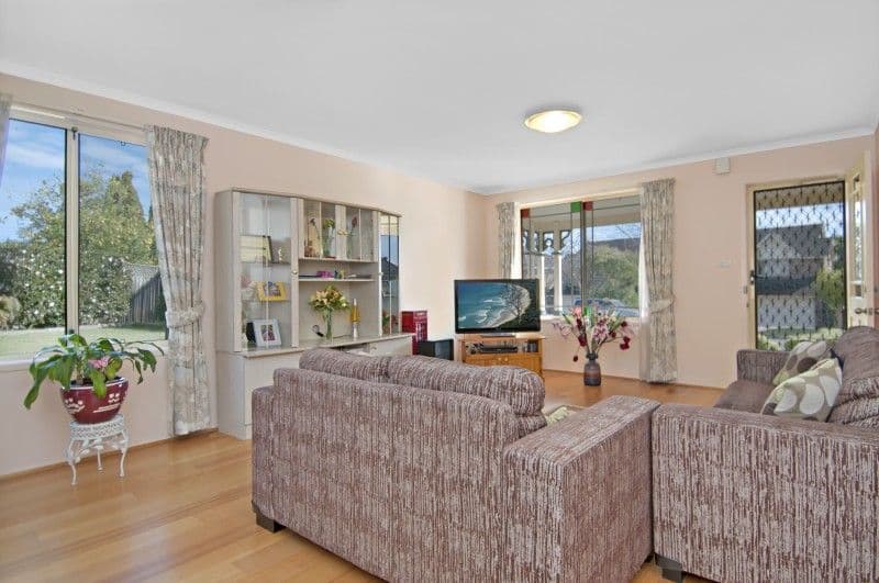 11A Darlington Drive, CHERRYBROOK NSW 2126, Cherrybrook - Thumbnail 2