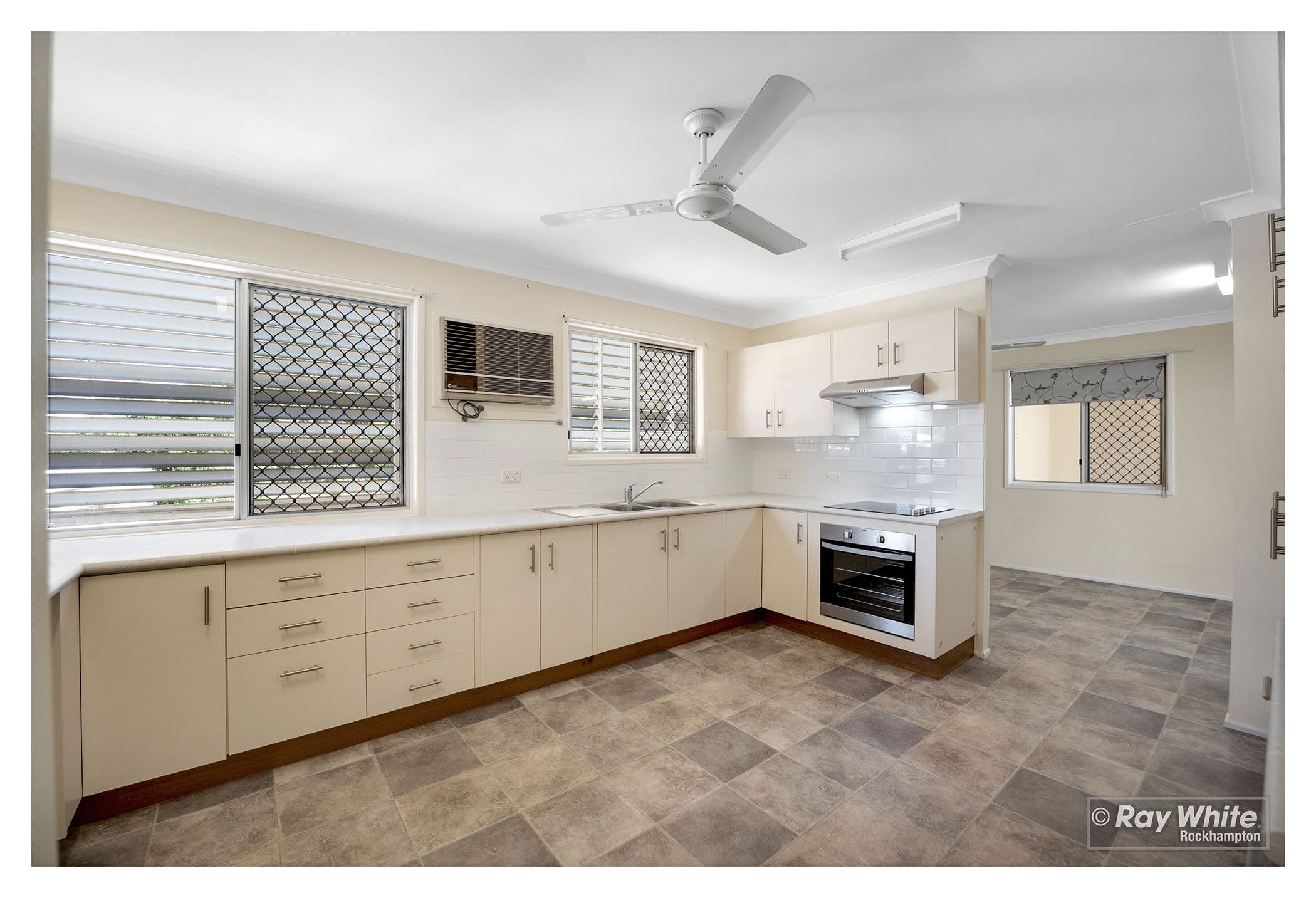 39 Potts Street, Norman Gardens QLD 4701, Norman Gardens - Thumbnail 8