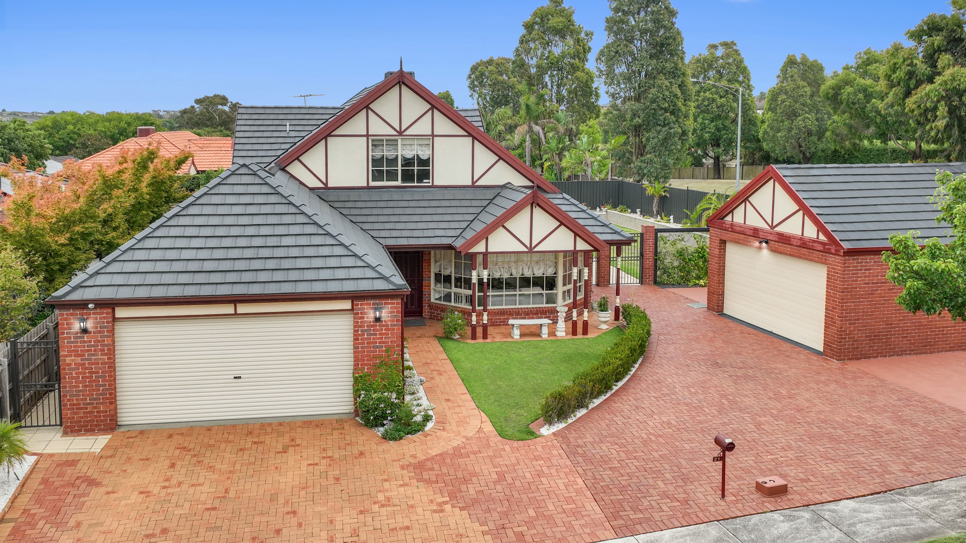 21 Hagen Drive, Berwick VIC 3806, Berwick - Image 1