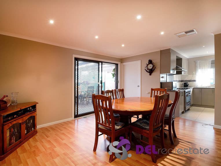 26 Camms Road, Cranbourne, Cranbourne - Thumbnail 7