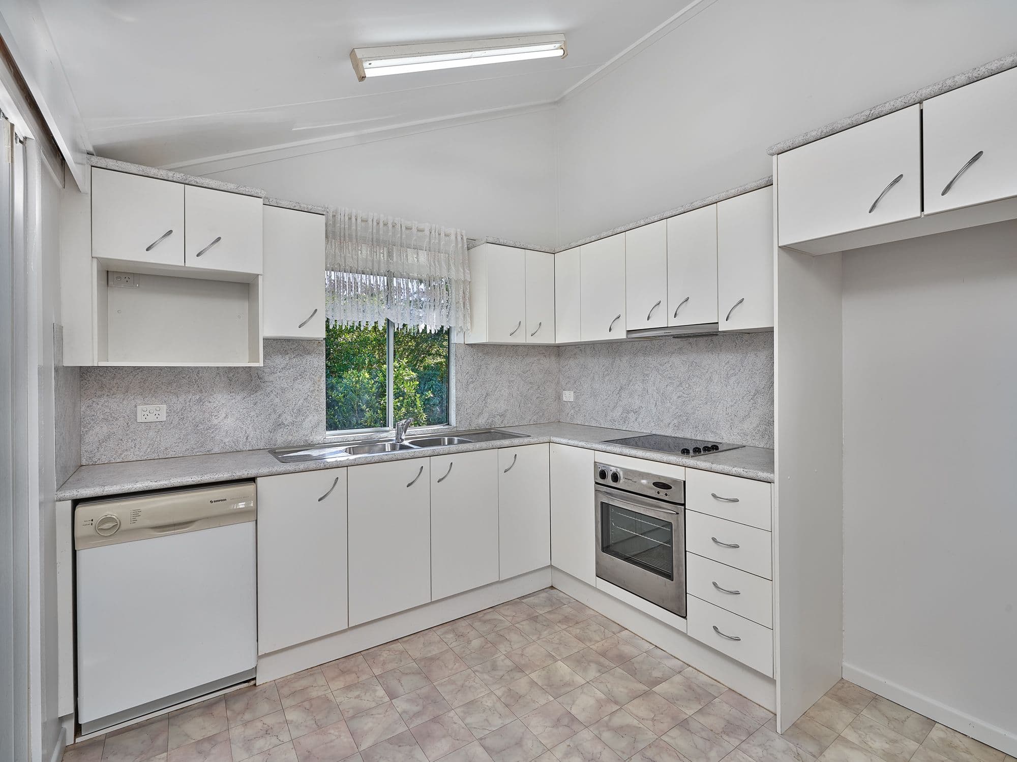 14 Knowles Street, Babinda QLD 4861, Babinda - Thumbnail 3
