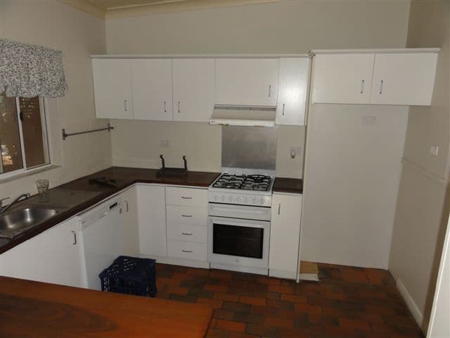 250 Brazil Street, BROKEN HILL NSW 2880, Broken Hill - Thumbnail 3
