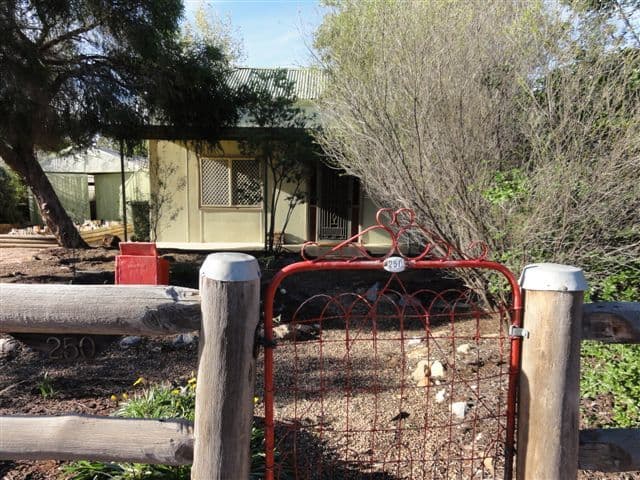 250 Brazil Street, BROKEN HILL NSW 2880, Broken Hill - Thumbnail 6