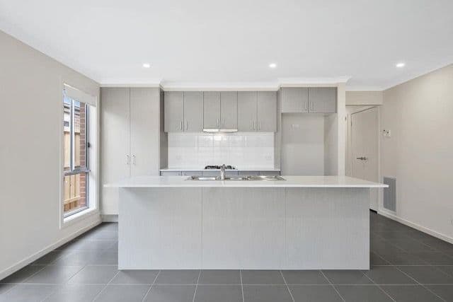 12 Destiny Drive, Cranbourne North VIC 3977, Cranbourne North - Thumbnail 4