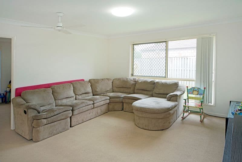 16 Kingsford Drive, UPPER COOMERA QLD 4209, Upper Coomera - Thumbnail 2