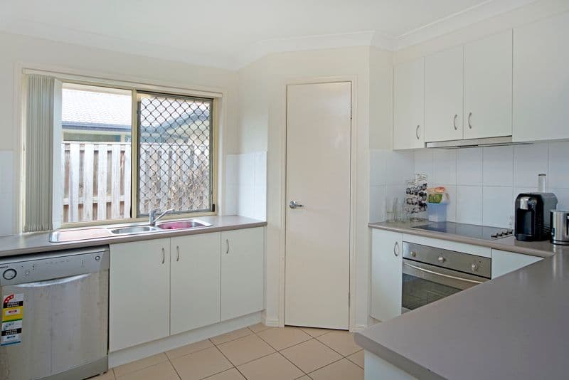16 Kingsford Drive, UPPER COOMERA QLD 4209, Upper Coomera - Thumbnail 3