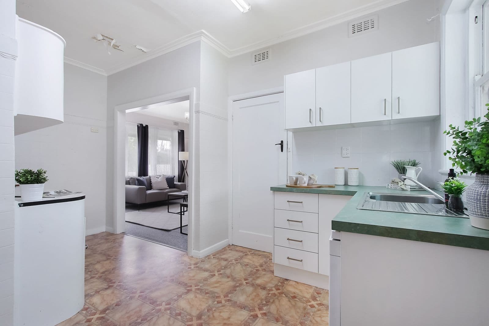 1014 Baratta Street, North Albury NSW 2640, North Albury - Thumbnail 6