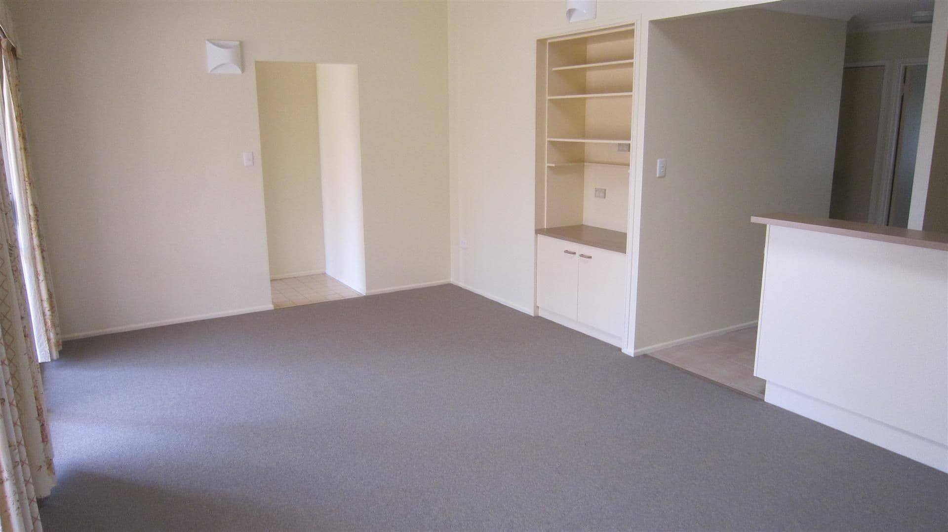 15 Thabeban Street, AVENELL HEIGHTS QLD 4670, Avenell Heights - Thumbnail 3
