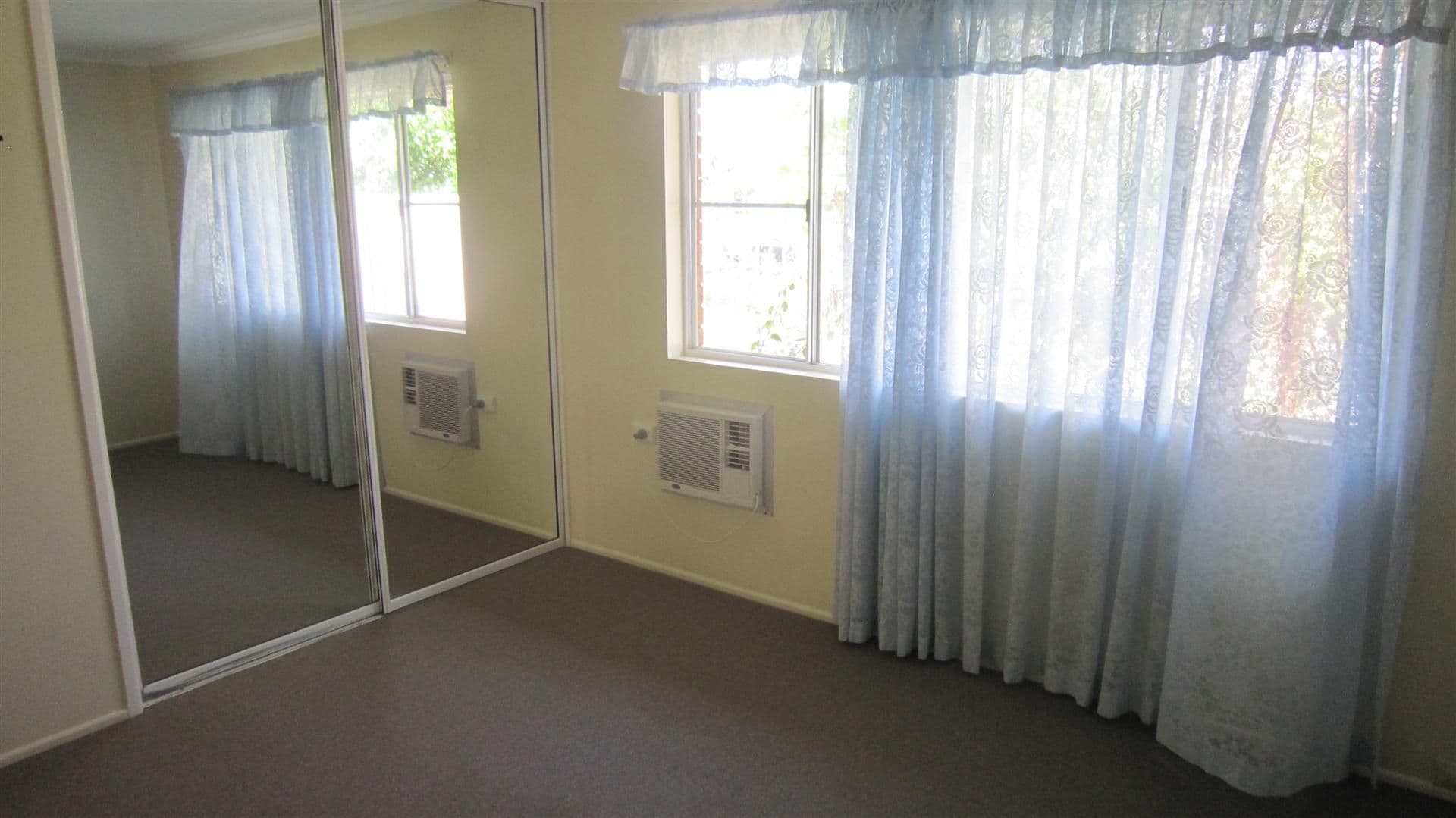 15 Thabeban Street, AVENELL HEIGHTS QLD 4670, Avenell Heights - Thumbnail 6