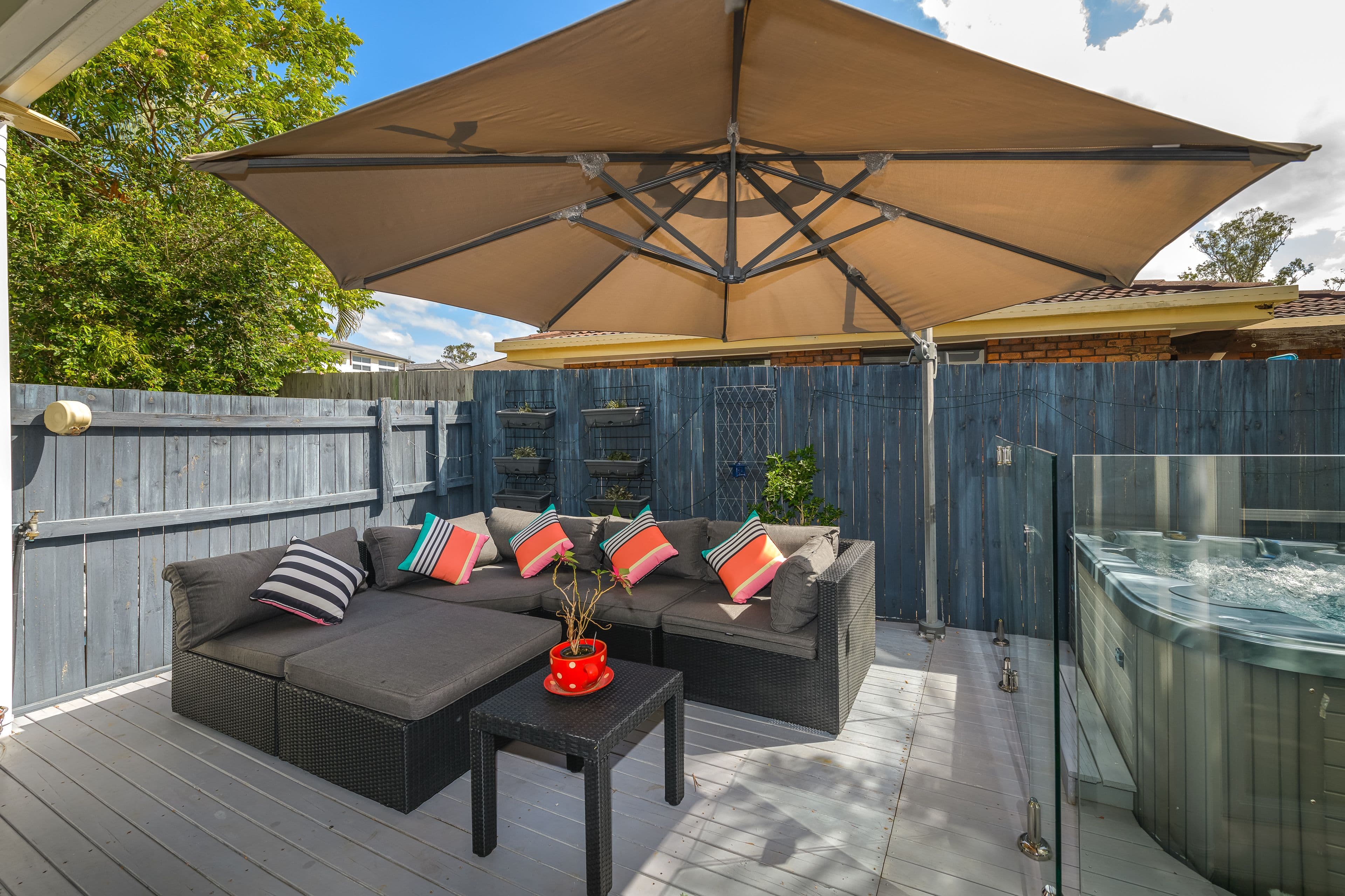 10 Careel Close, Helensvale QLD 4212, Helensvale - Thumbnail 2
