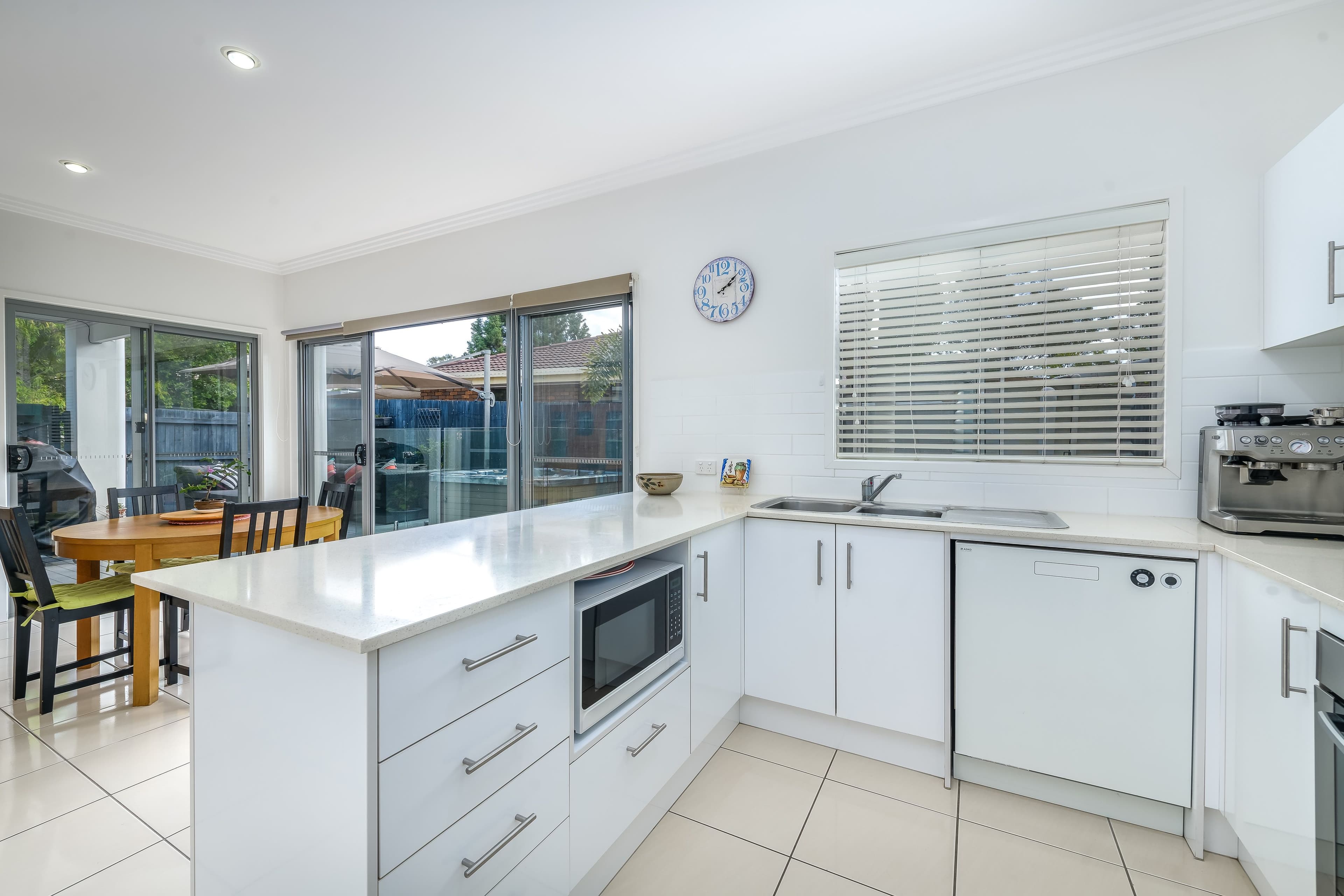 10 Careel Close, Helensvale QLD 4212, Helensvale - Thumbnail 3