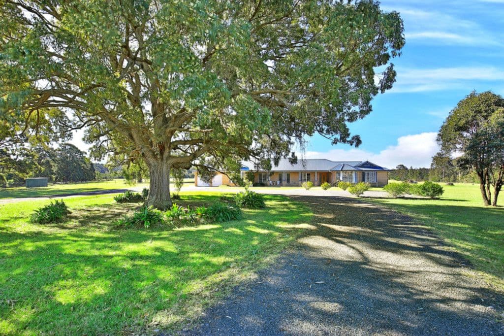 24 Willandra Way, Nowra Hill - Image 1