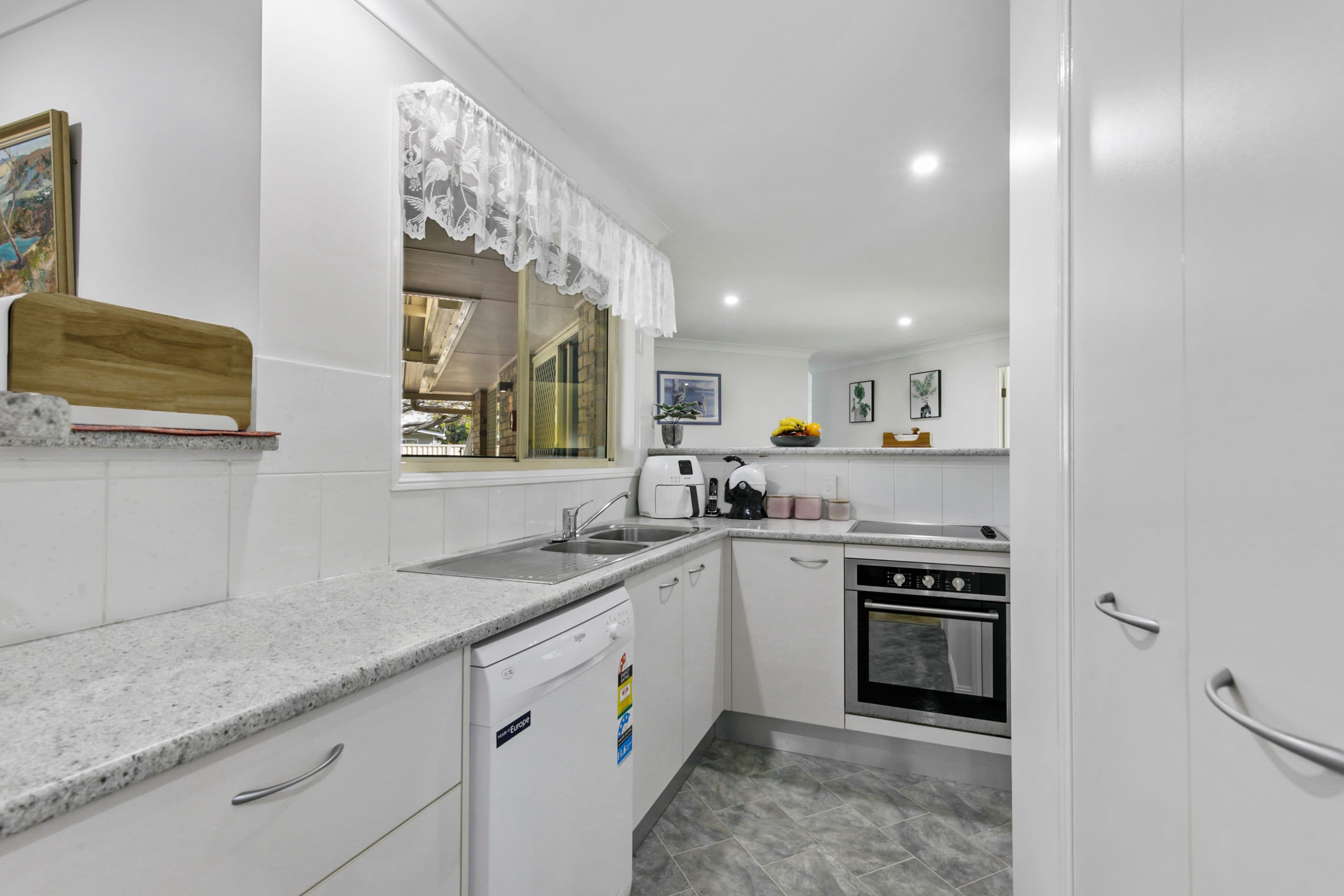 8 Frances Street, Victoria Point QLD 4165, Victoria Point - Thumbnail 8
