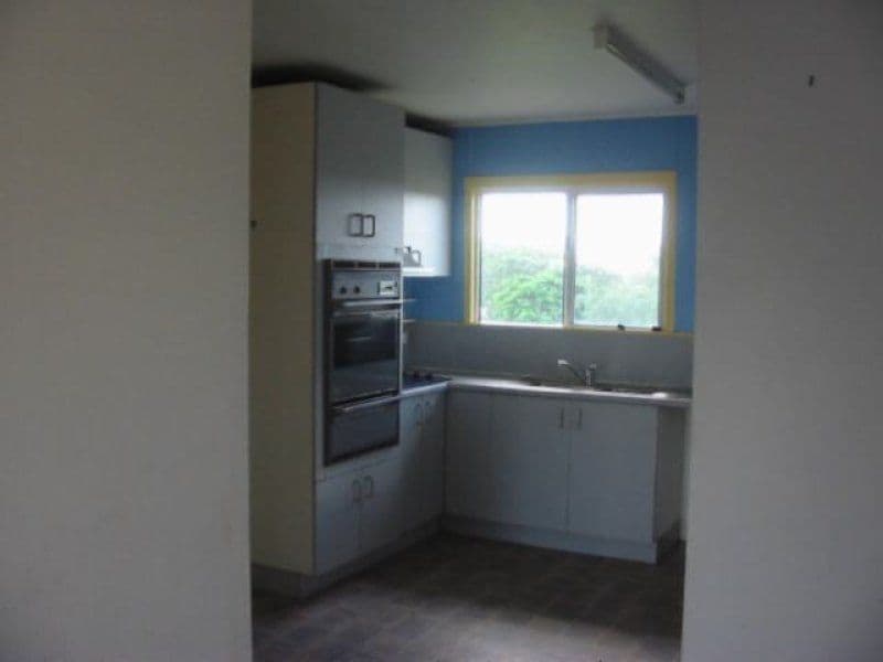 16 Swanson, HUGHENDEN QLD 4821, Hughenden - Thumbnail 2