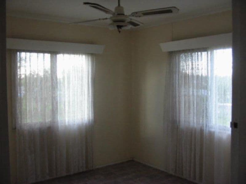 16 Swanson, HUGHENDEN QLD 4821, Hughenden - Thumbnail 5