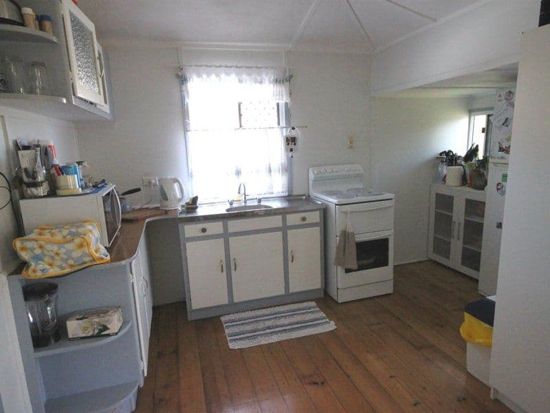 26 Spring Street, Yeppoon QLD 4703, Yeppoon - Thumbnail 2