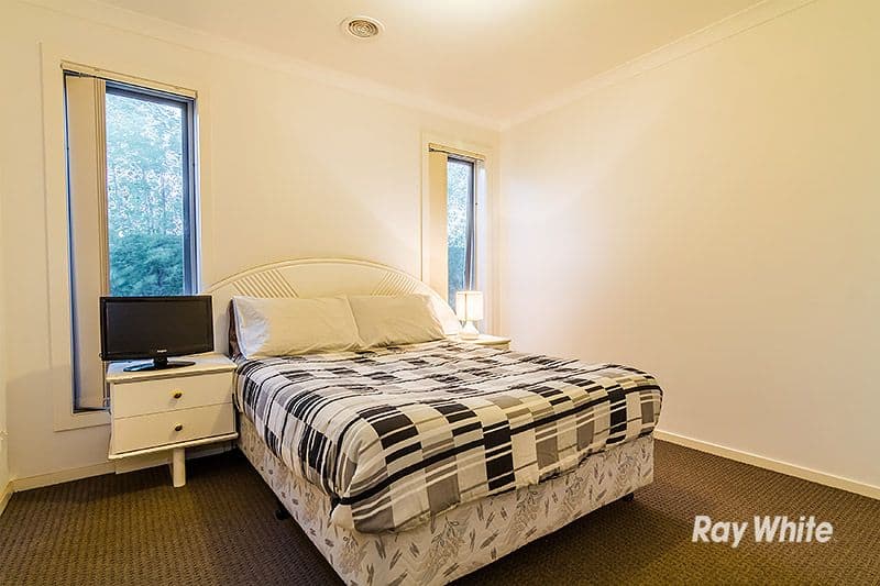13 Nokota Lane, Clyde North VIC 3978, Clyde North - Thumbnail 2