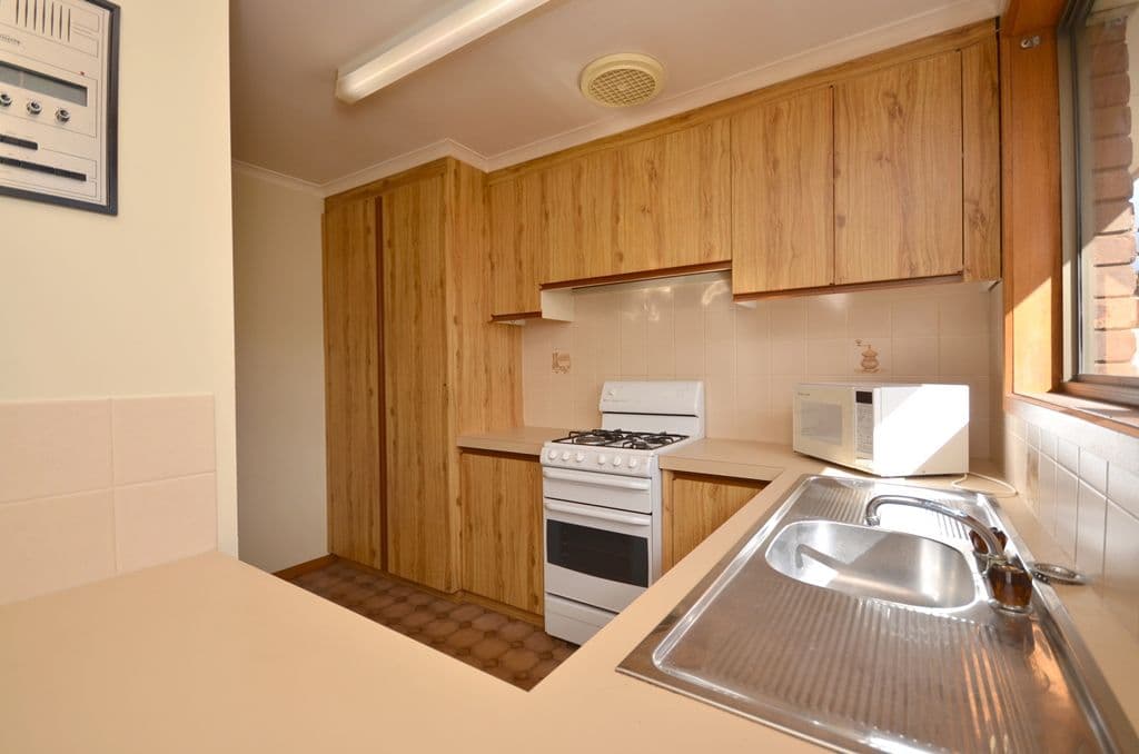 6 Goolwa Drive, DELACOMBE VIC 3356, Delacombe - Thumbnail 4