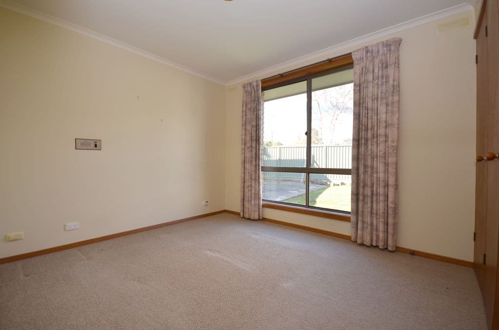 6 Goolwa Drive, DELACOMBE VIC 3356, Delacombe - Thumbnail 5