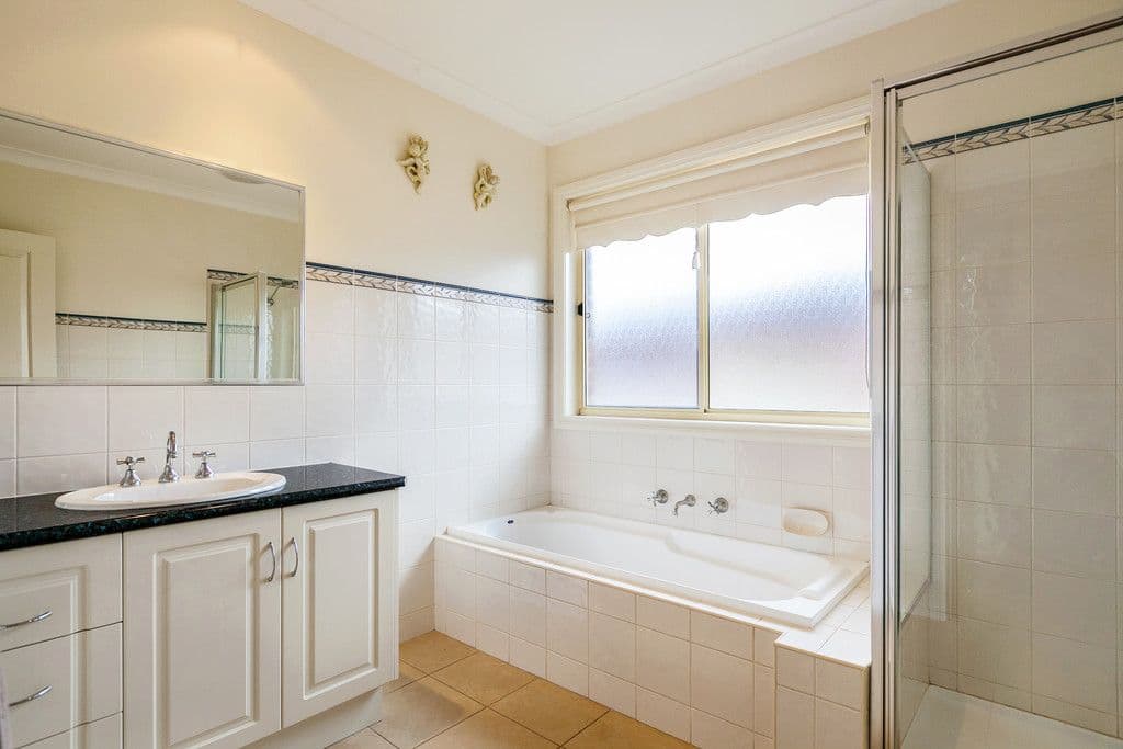 41 Lewins Rail Avenue, SOUTH MORANG VIC 3752, South Morang - Thumbnail 5
