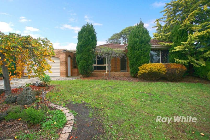 8 Thomas Crescent, CRANBOURNE VIC 3977, Cranbourne - Image 1