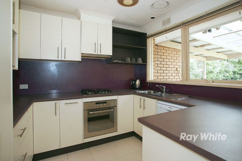 8 Thomas Crescent, CRANBOURNE VIC 3977, Cranbourne - Thumbnail 2