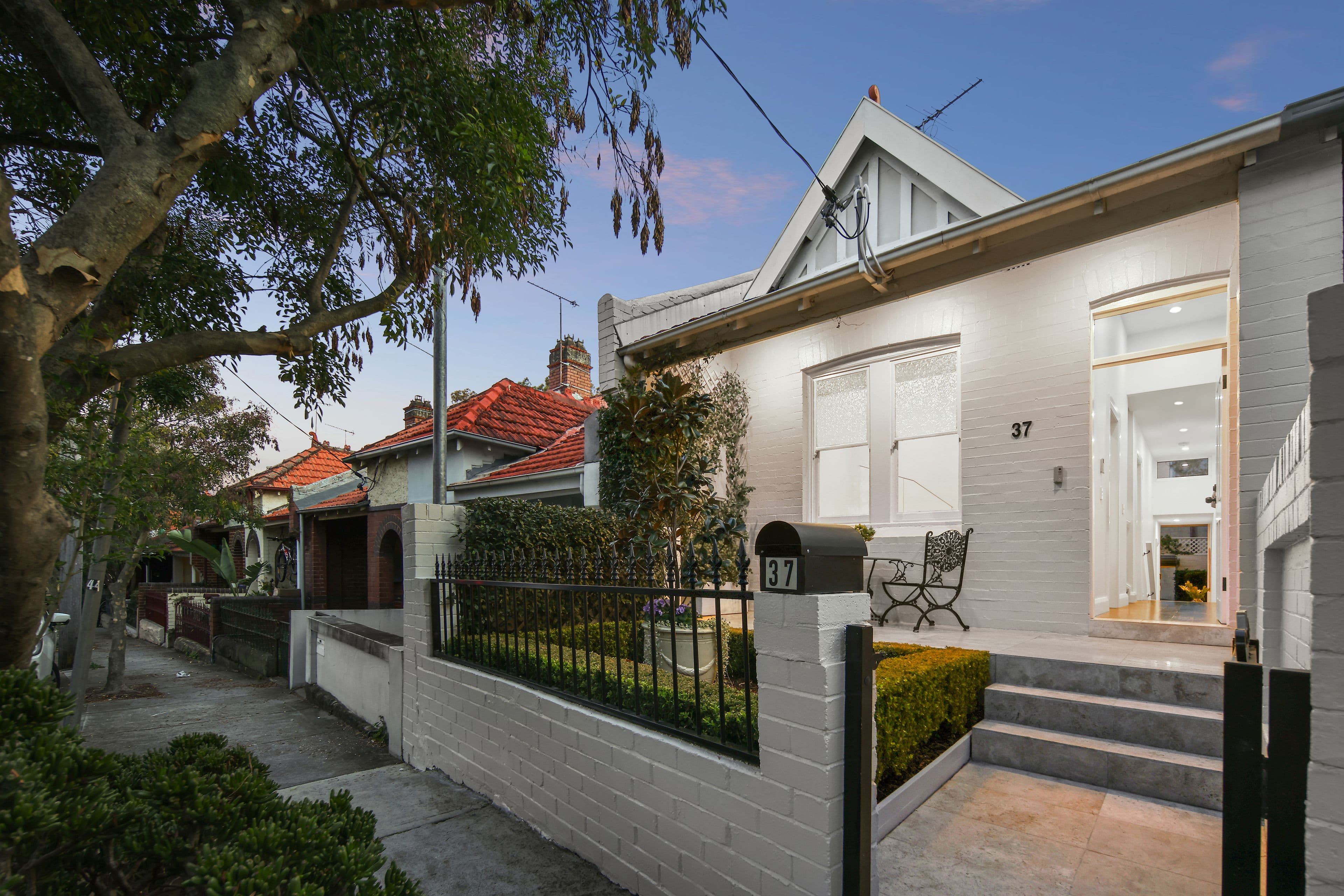 37 Brown Street, Newtown NSW 2042, Newtown - Thumbnail 2