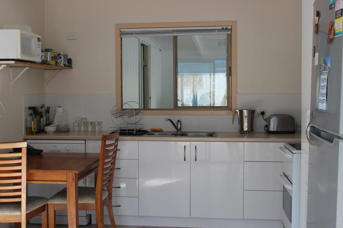 28 Esplanade, Point Vernon QLD 4655, Point Vernon - Thumbnail 8