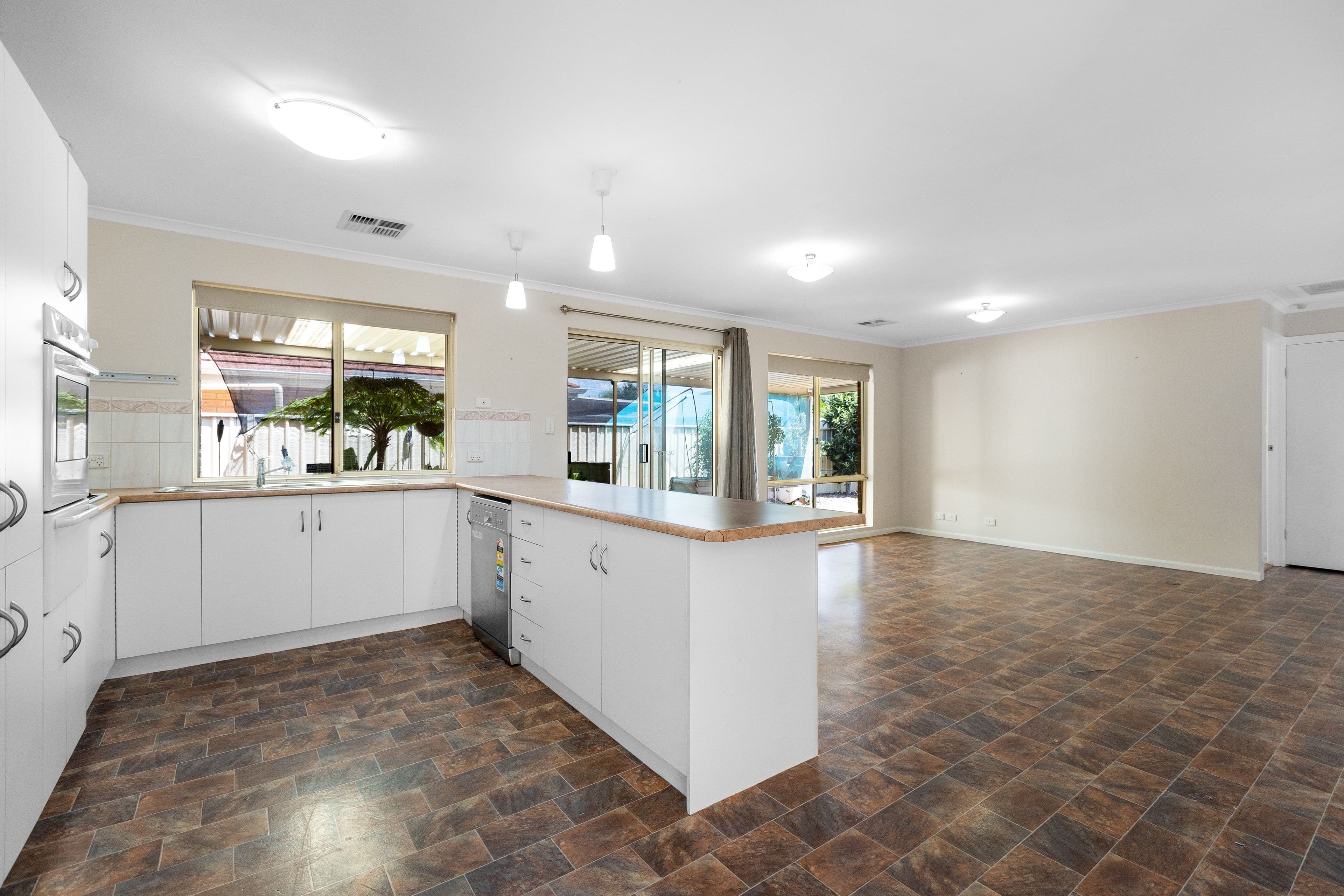 5 Springwood Avenue, Parafield Gardens SA 5107, Parafield Gardens - Thumbnail 6