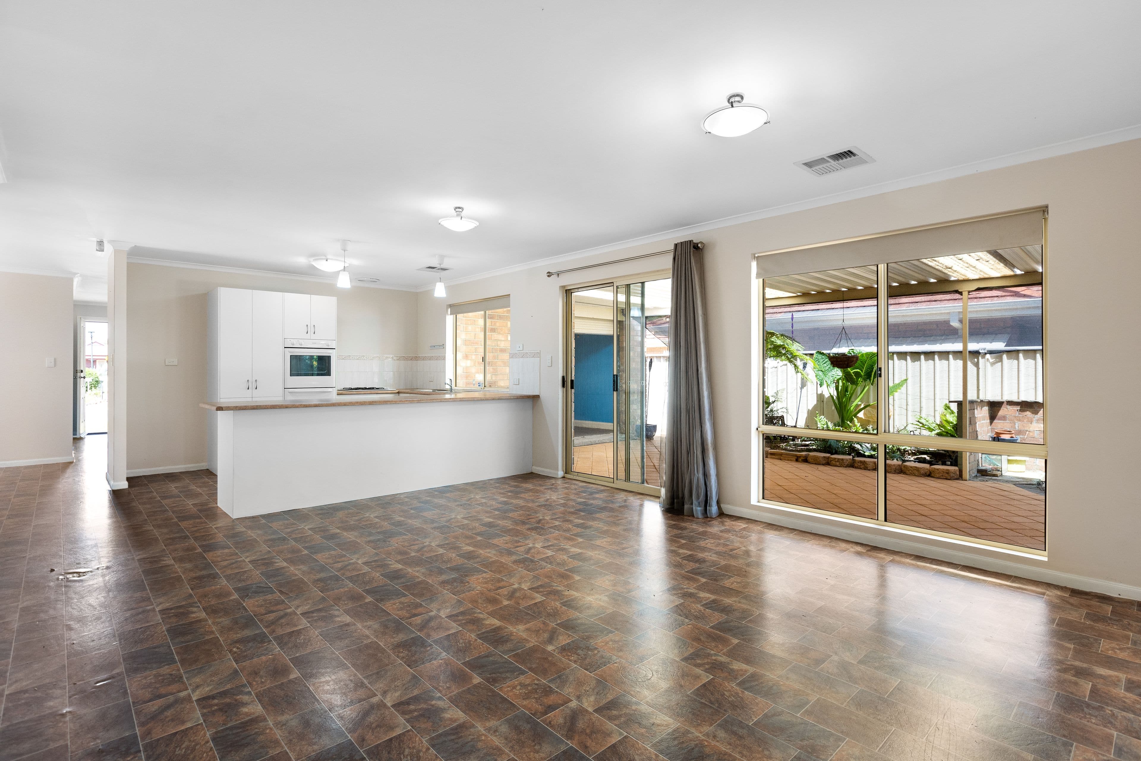5 Springwood Avenue, Parafield Gardens SA 5107, Parafield Gardens - Thumbnail 7