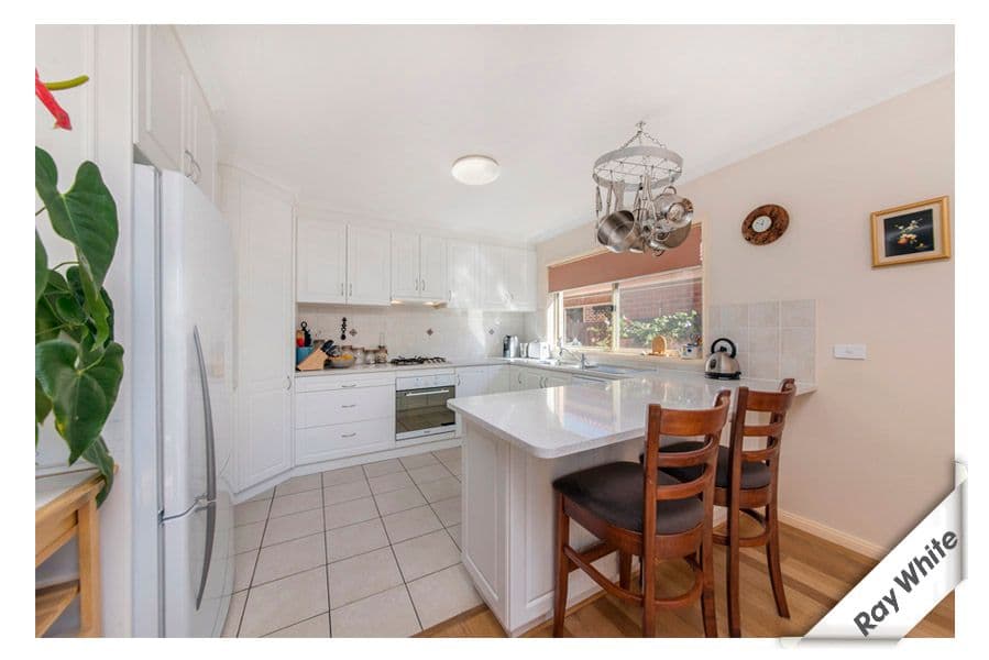 16 Telopea Place, QUEANBEYAN NSW 2620, Queanbeyan West - Thumbnail 2