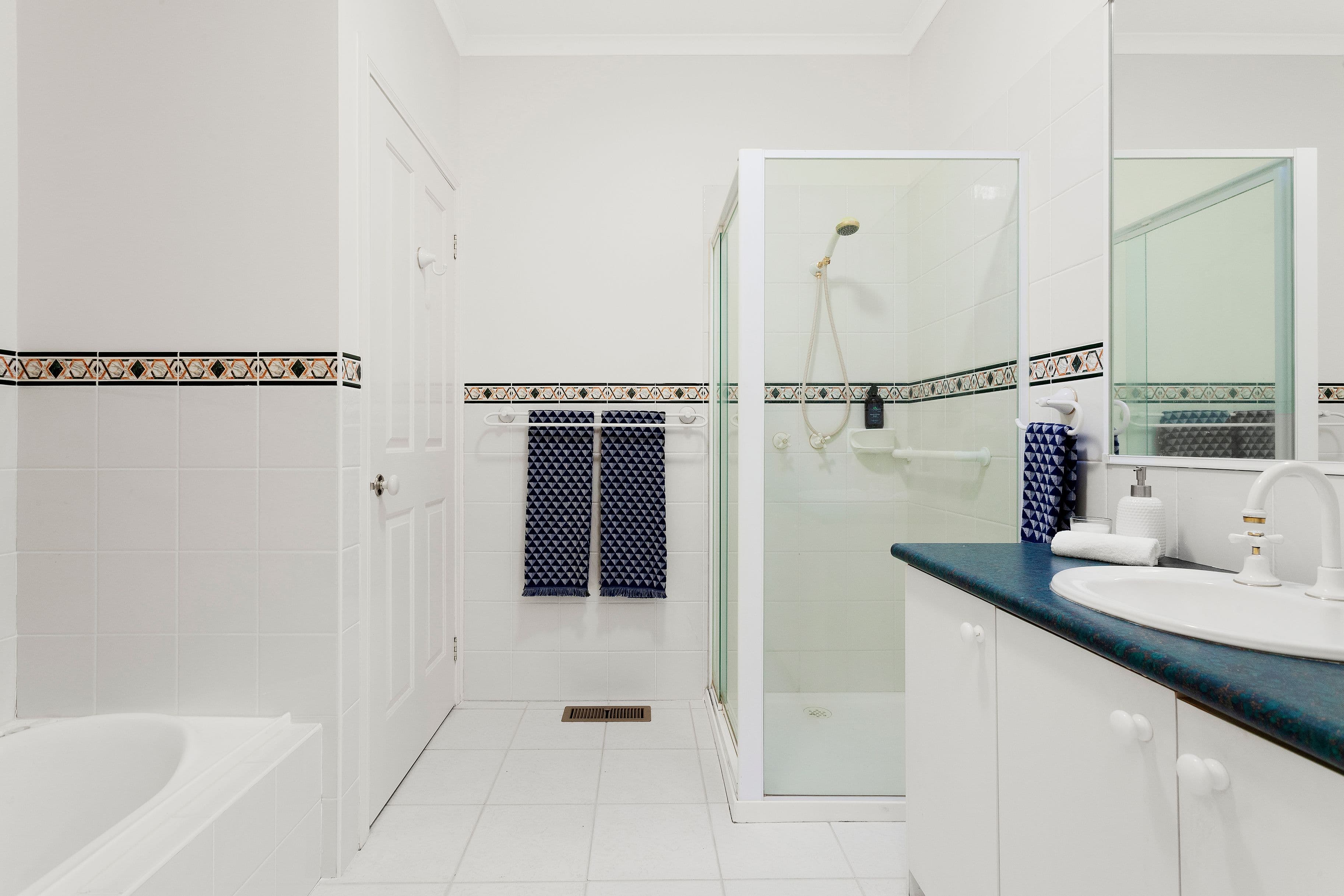 12 Kuebler Street, Glen Waverley VIC 3150, Glen Waverley - Thumbnail 8