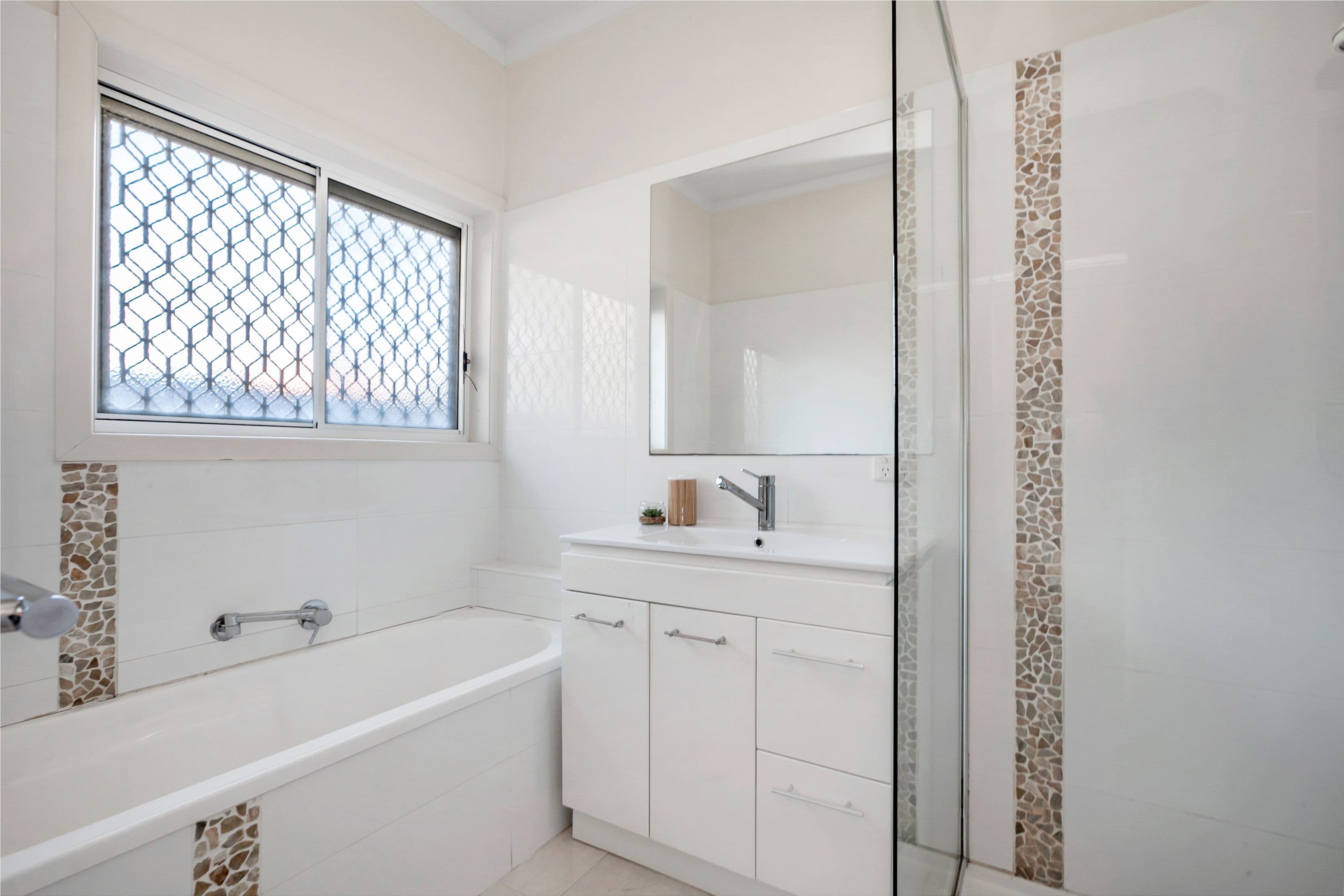 18 Clinnick Street, Reservoir VIC 3073, Reservoir - Thumbnail 8