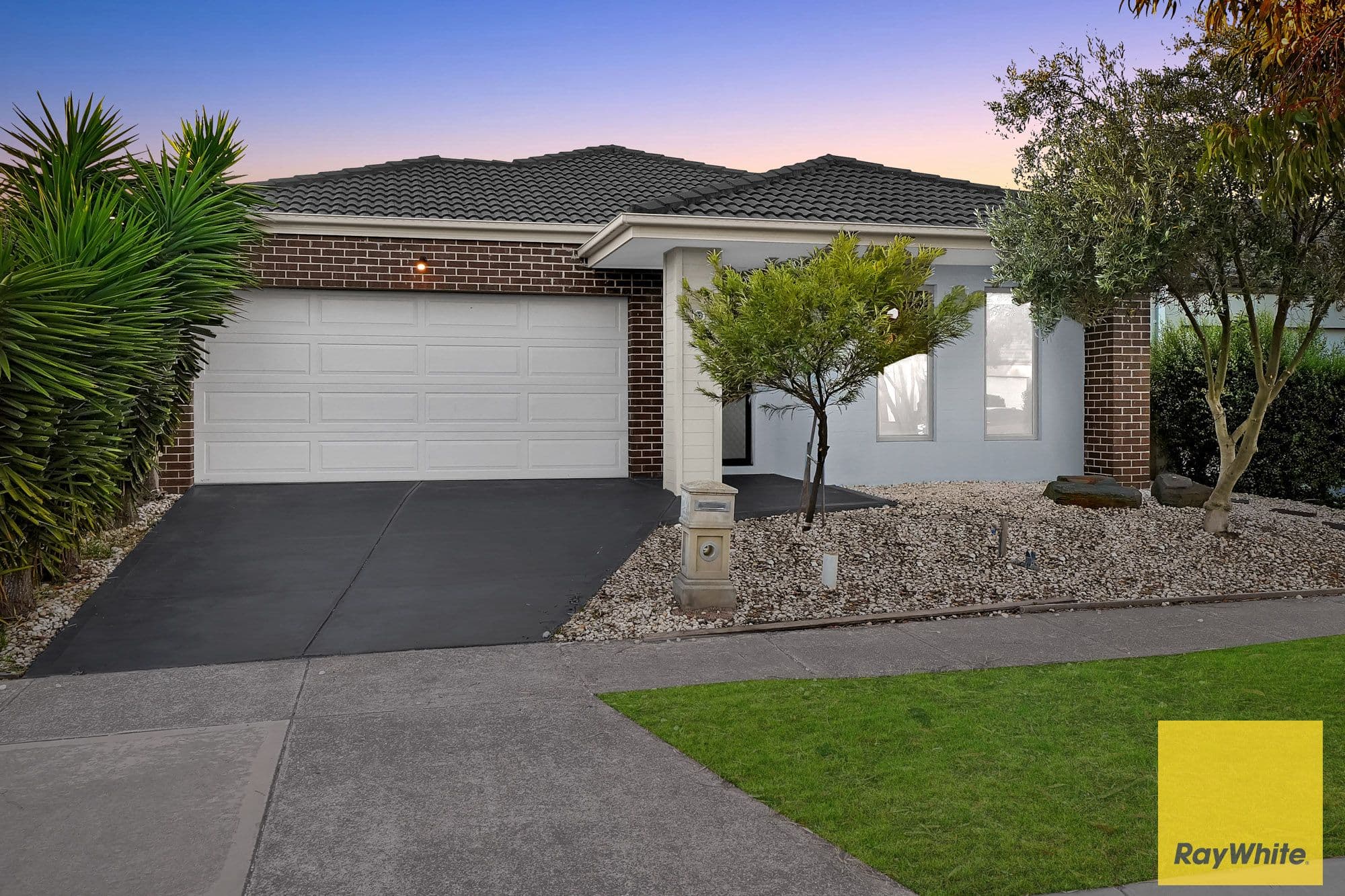 32 Lilyturf Drive, Tarneit VIC 3029, Tarneit - Thumbnail 2