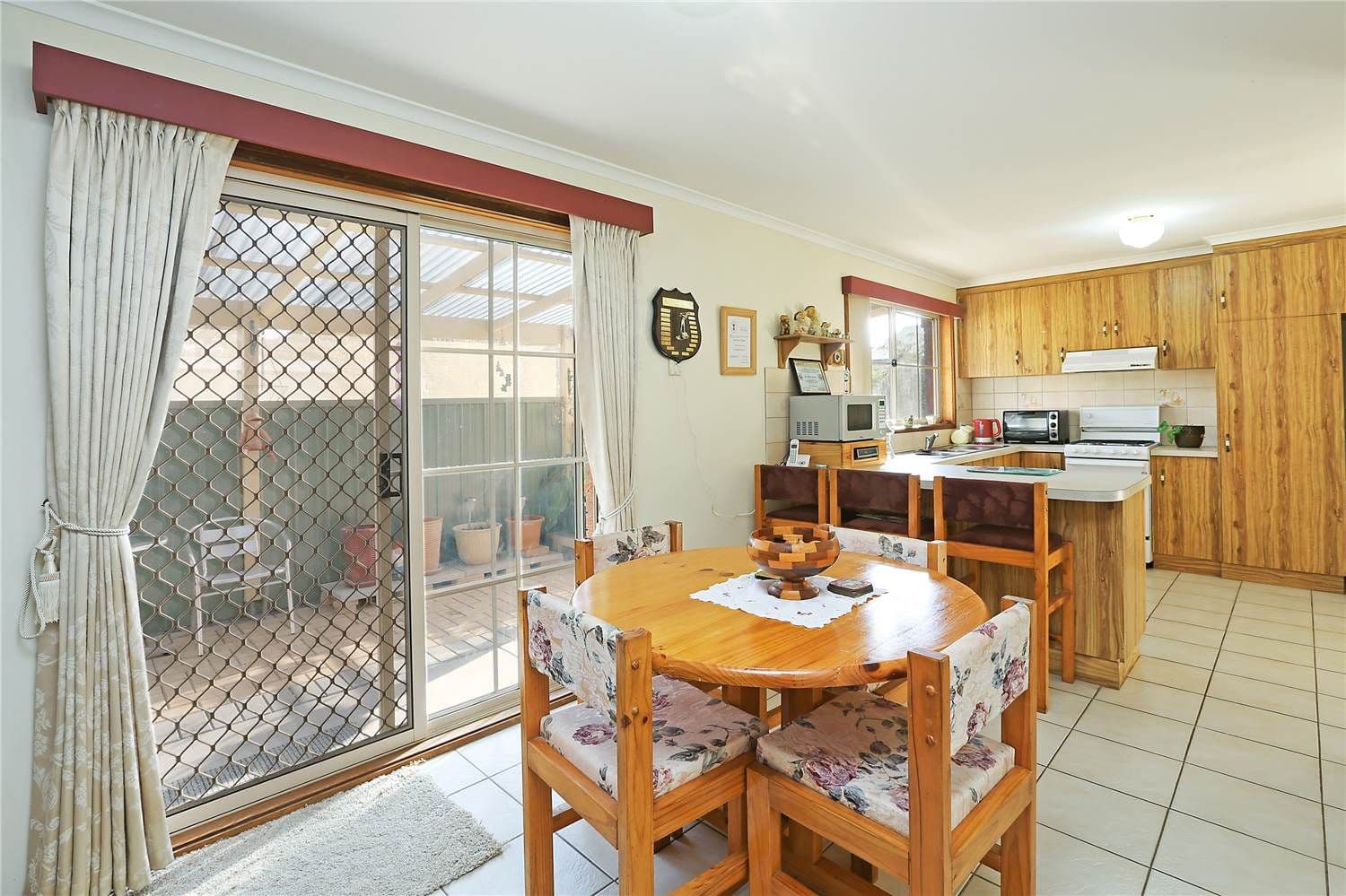 22 Cameron Crescent, LARA VIC 3212, Lara - Thumbnail 4