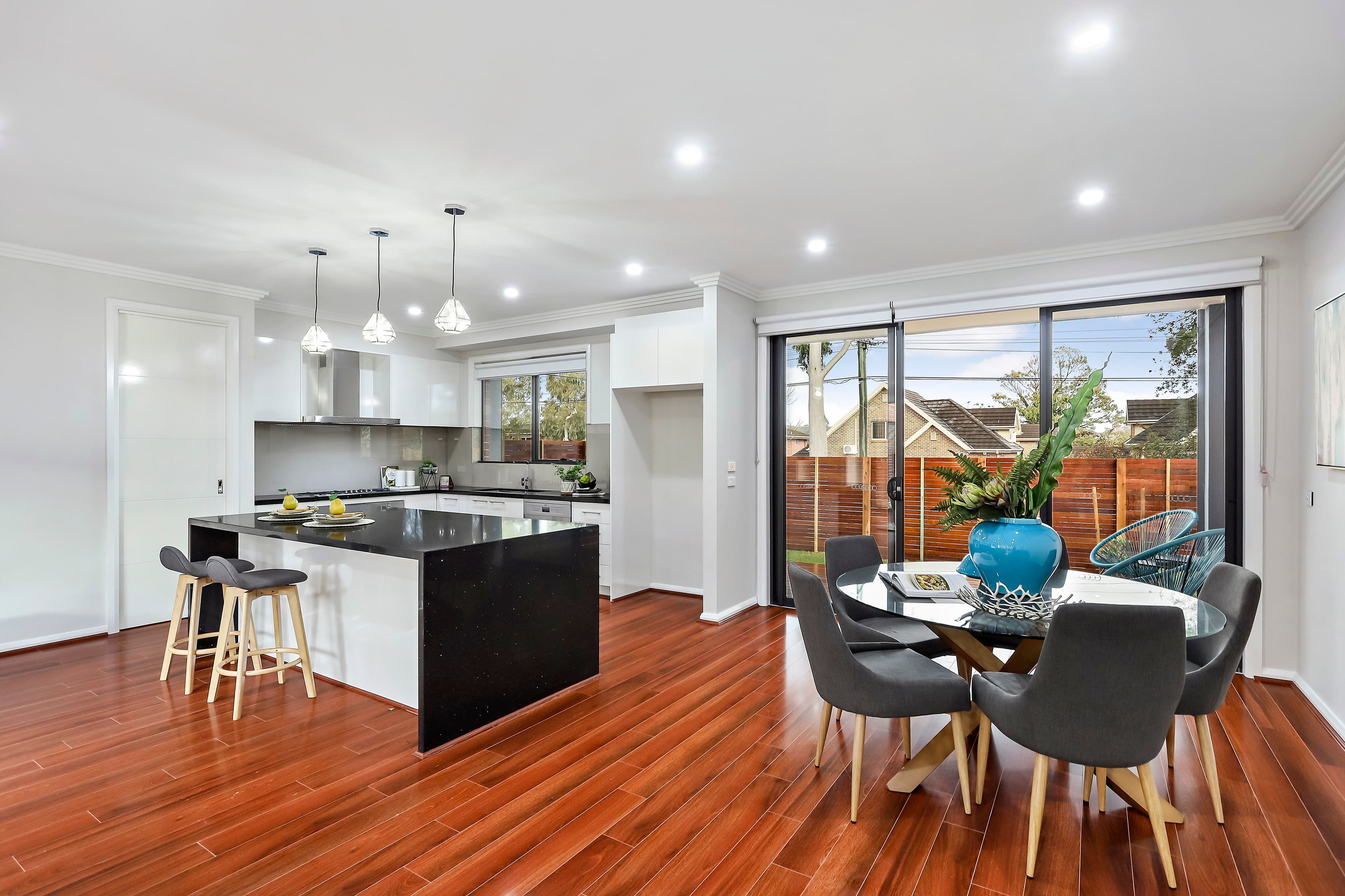 13 Doon Avenue, Glen Waverley VIC 3150, Glen Waverley - Thumbnail 3