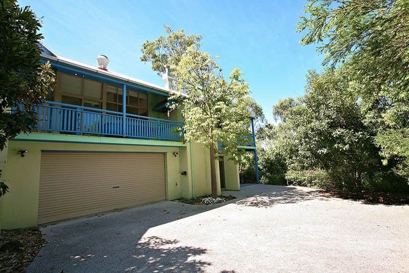 11 Summit Place, MOUNT OMMANEY QLD 4074, Mount Ommaney - Thumbnail 3